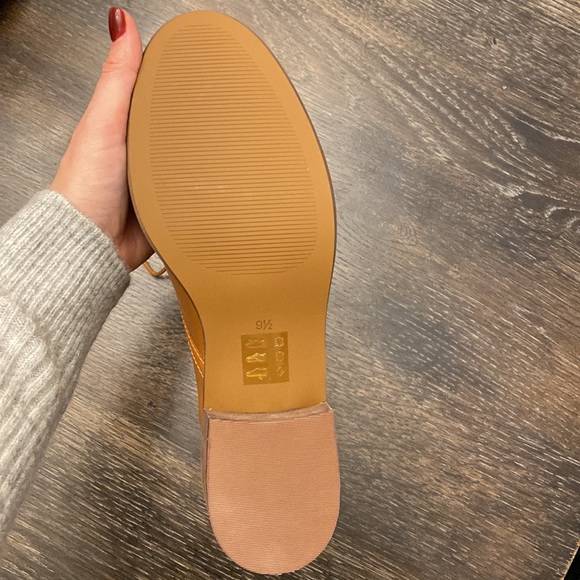 Never been worn Madewell boots. - Picture 3 of 6